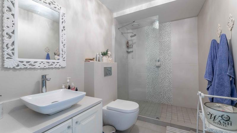 2 Bedroom Property for Sale in Dolphin Beach Western Cape